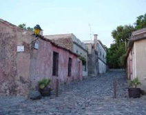 Sdamerika, Argentinien - Uruguay - Paraguay - Brasilien: Die Geschichte der Flsse - Kopfsteingepflasterte Gassen in Colonia del Sacramento